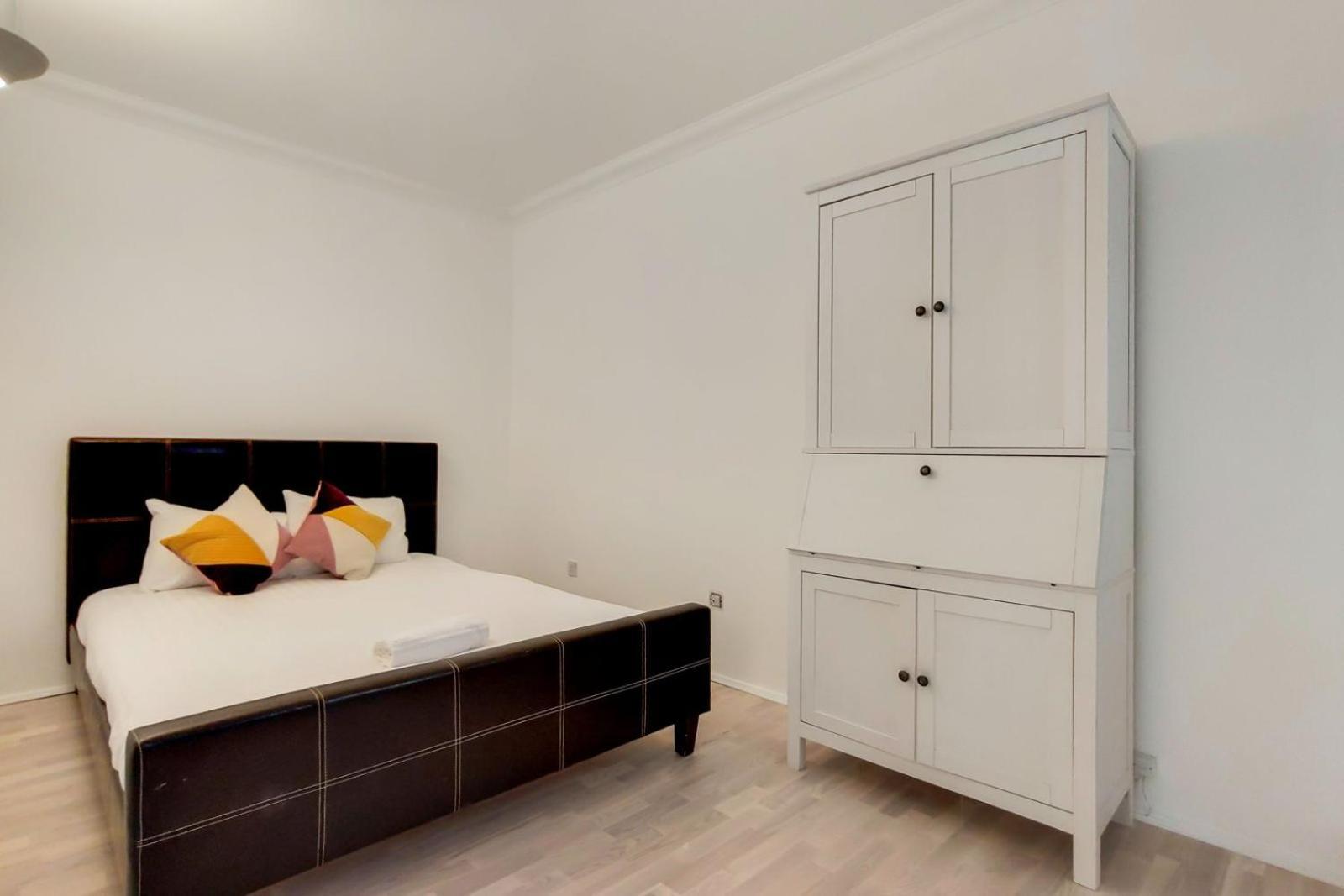 South Kensington - Point West Residences 런던 외부 사진