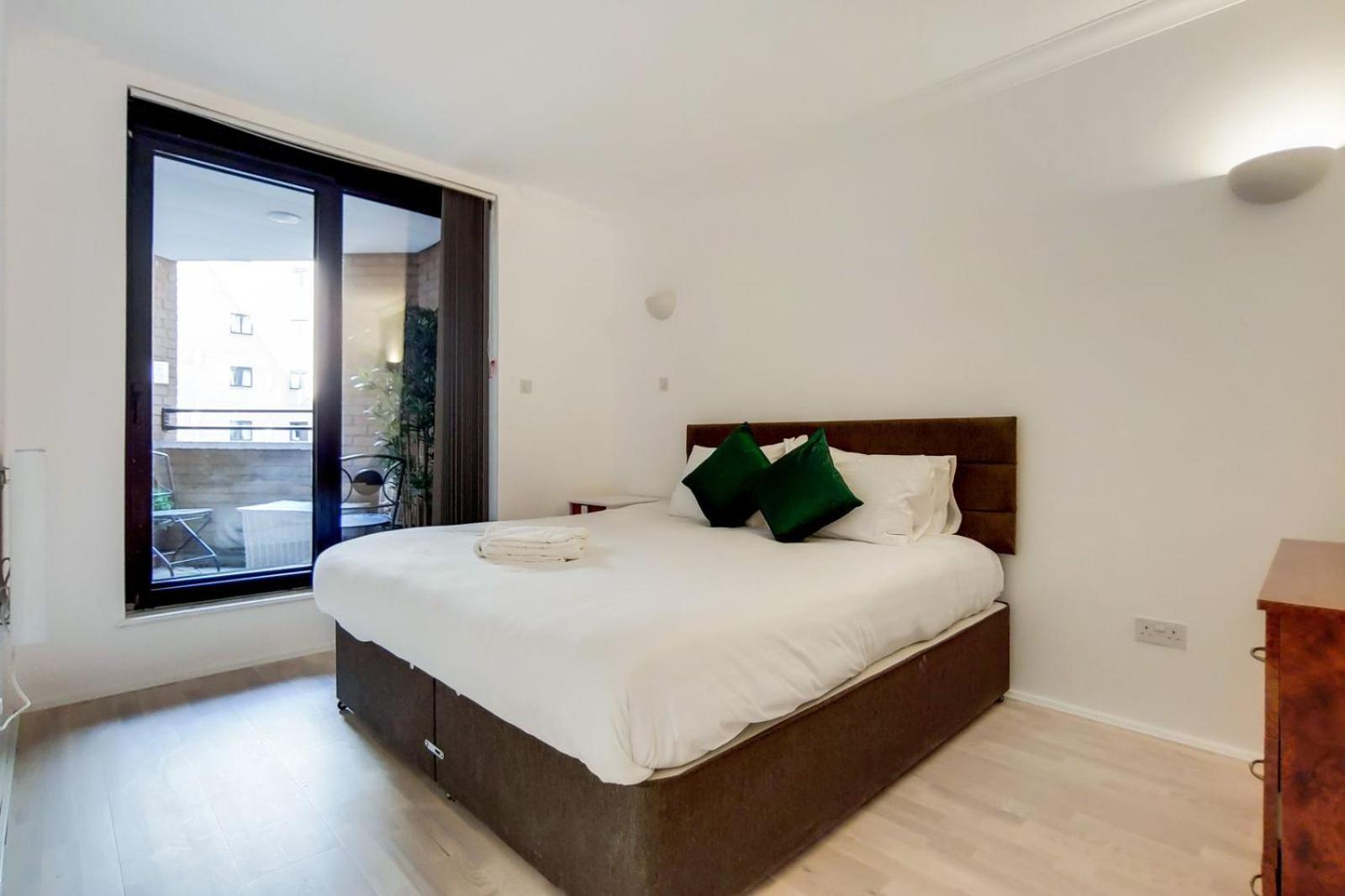 South Kensington - Point West Residences 런던 외부 사진