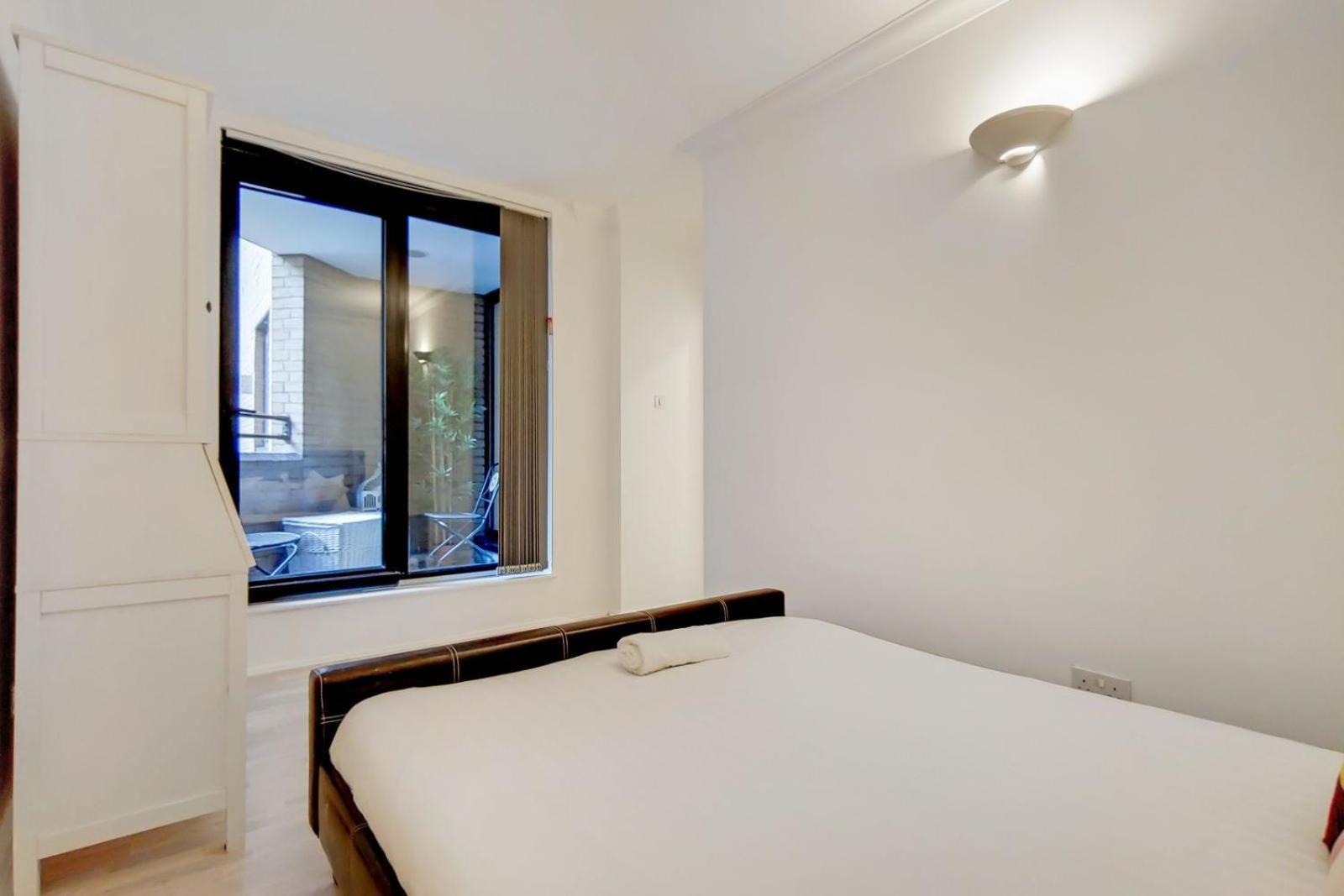 South Kensington - Point West Residences 런던 외부 사진