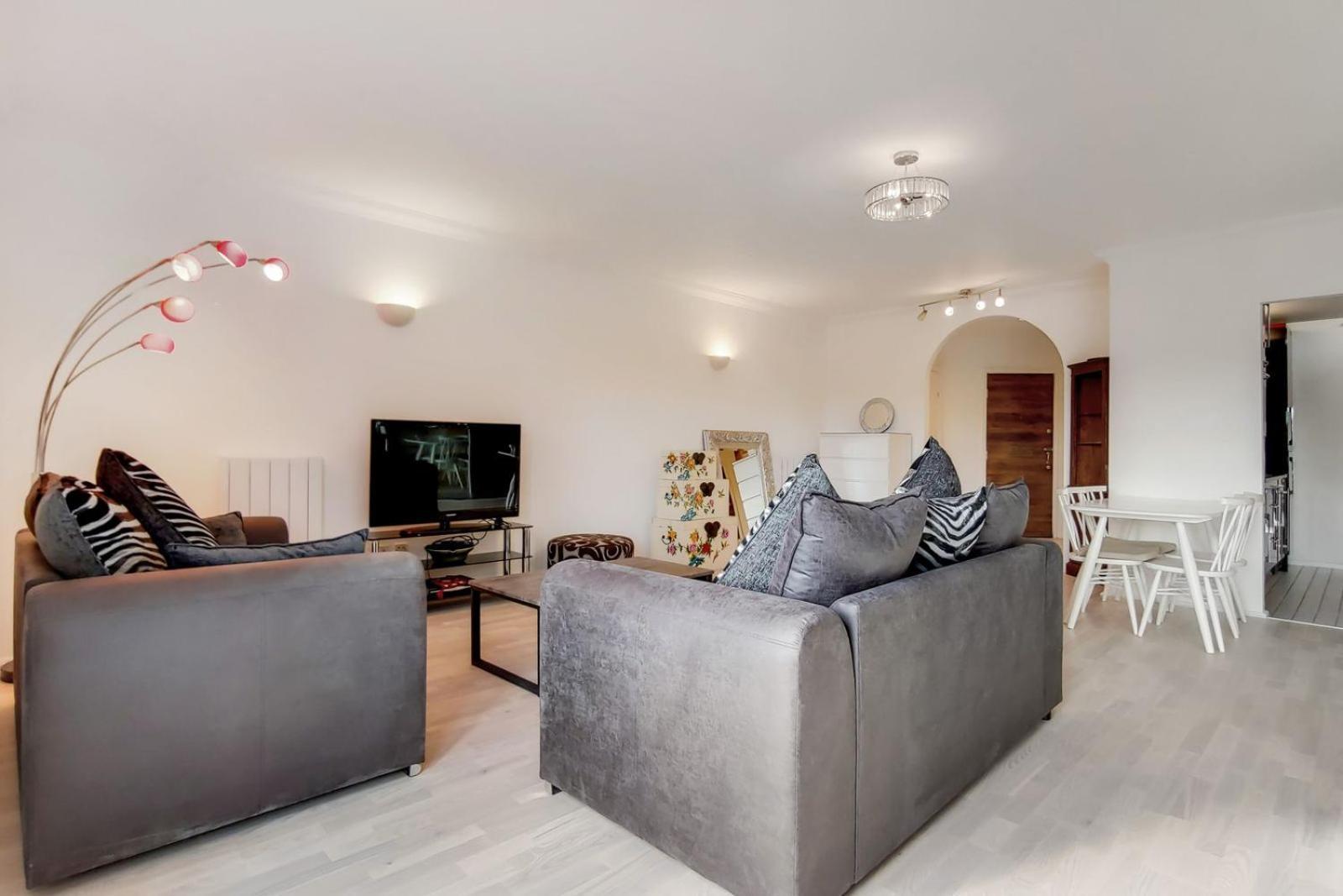 South Kensington - Point West Residences 런던 외부 사진